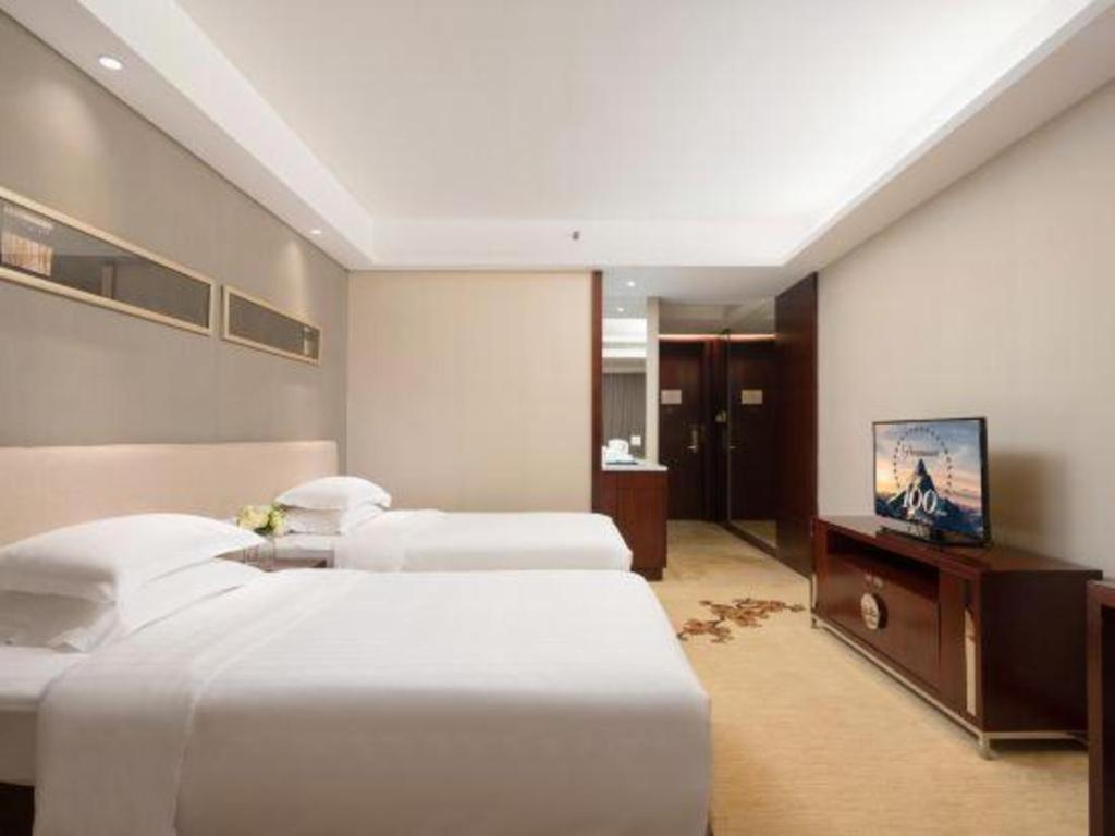 Leisure Hotel Dongguan  Exterior photo