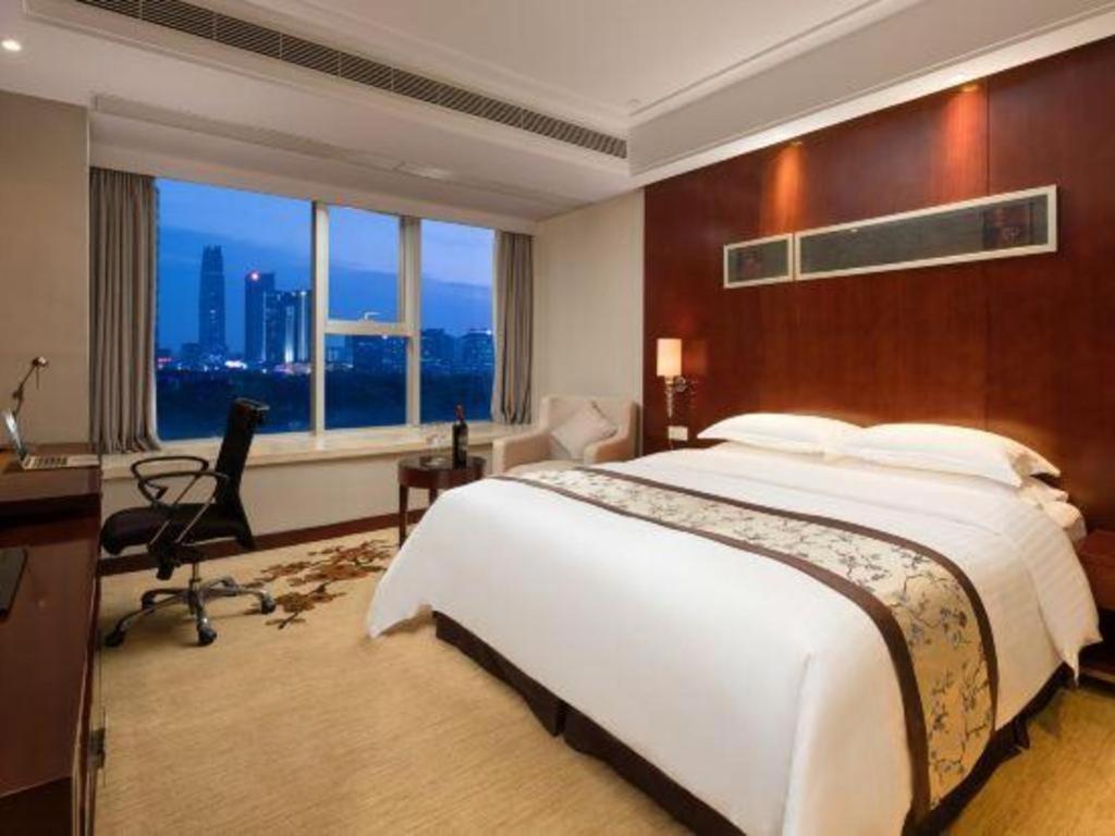 Leisure Hotel Dongguan  Exterior photo