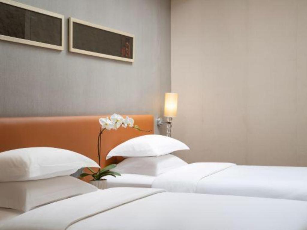 Leisure Hotel Dongguan  Exterior photo