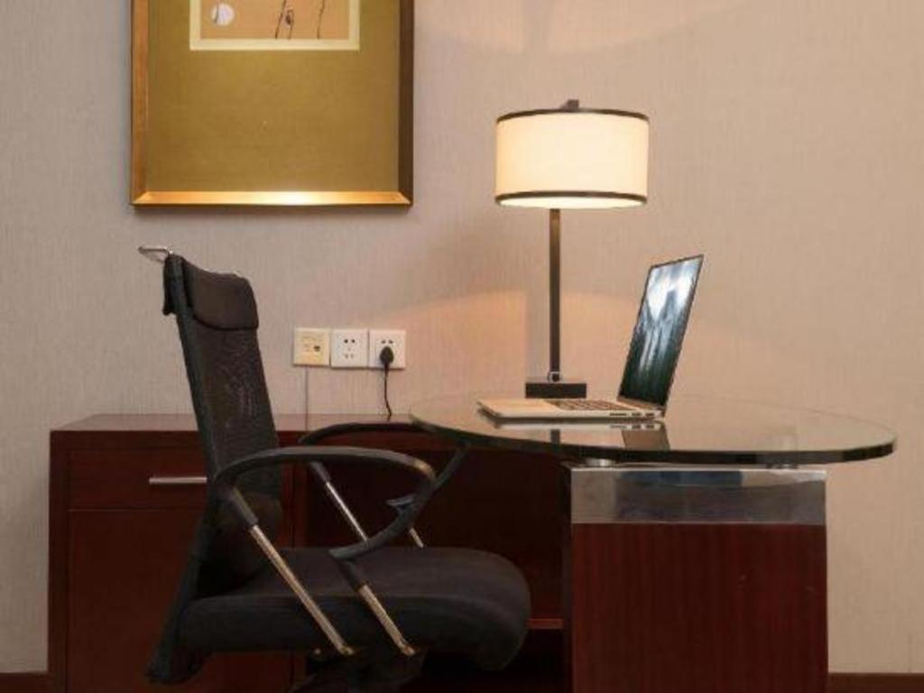 Leisure Hotel Dongguan  Exterior photo